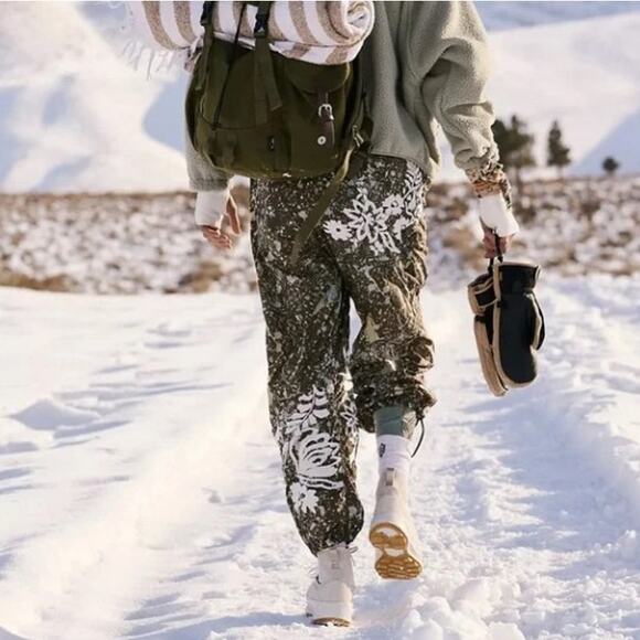 FP MOVEMENT BY FREE PEOPLE Color Burst Hike Pants Army Green M - Picture 2 of 16